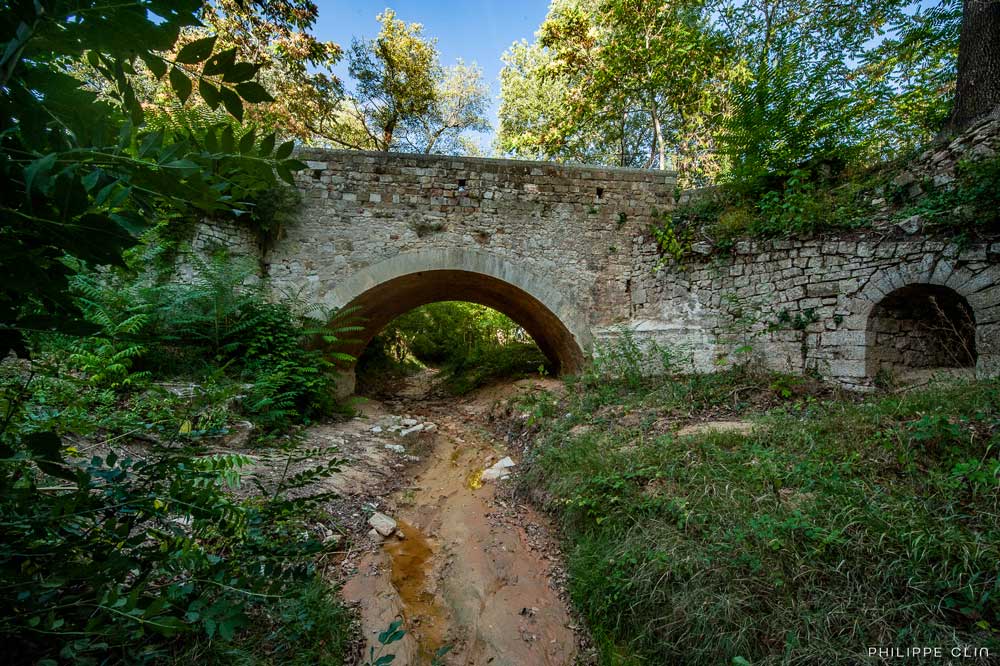 La Doa en Luberon By-Philippe Clin