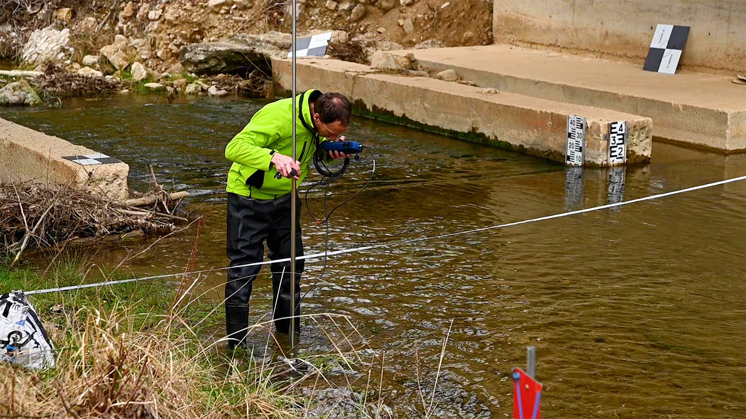 Stations de surveillance et de mesures sur le  Calavon-Coulon