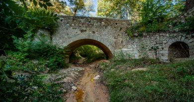 La Doa en Luberon By-Philippe Clin